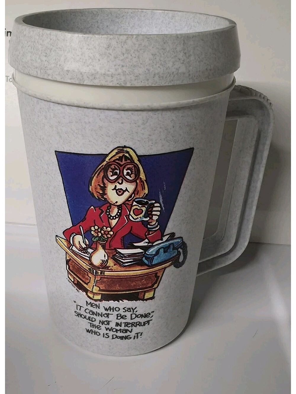 Women Vs Men Get Things Done - Travel Mug Cup w Lid 16oz Betras USA Vtg Humor